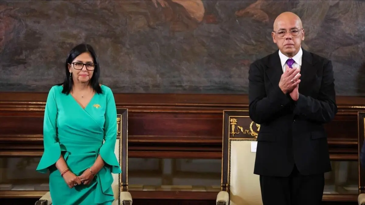 Tổng thống lâm thời Venezuela tuyên thệ nhậm chức